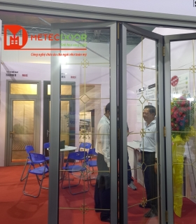 CỬA LÙA XẾP 4 CÁNH