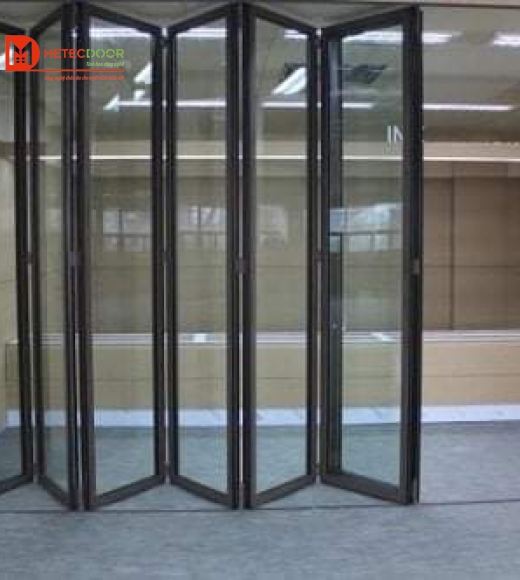 CỬA LÙA XẾP 6 CÁNH 02